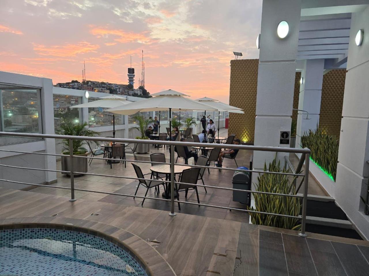 River View Suites Гуаякиль Экстерьер фото